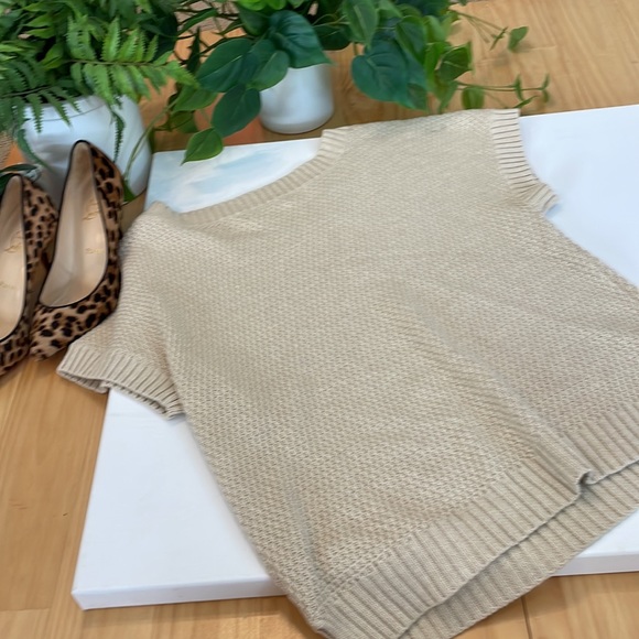 Banana republic short sleeve sweater - Picture 6 of 9